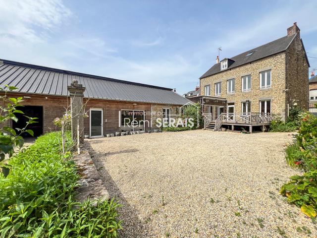 Maison 9 pièces 270 m²
