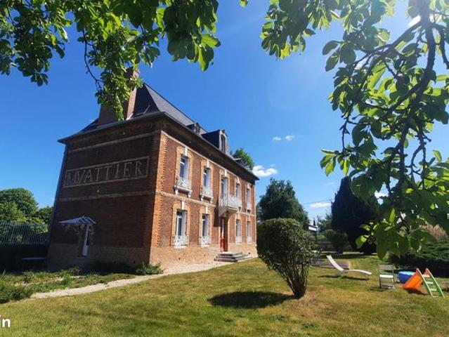 Maison 9 pièces 270 m²