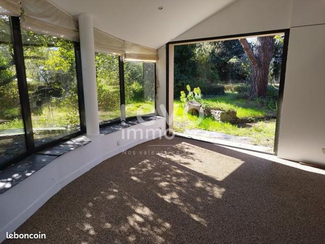 Maison 9 pièces 270 m²