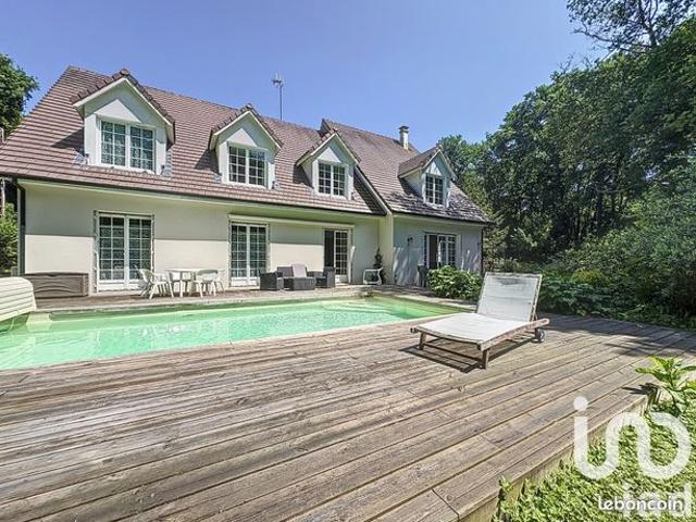 Maison 9 pièces 270 m²