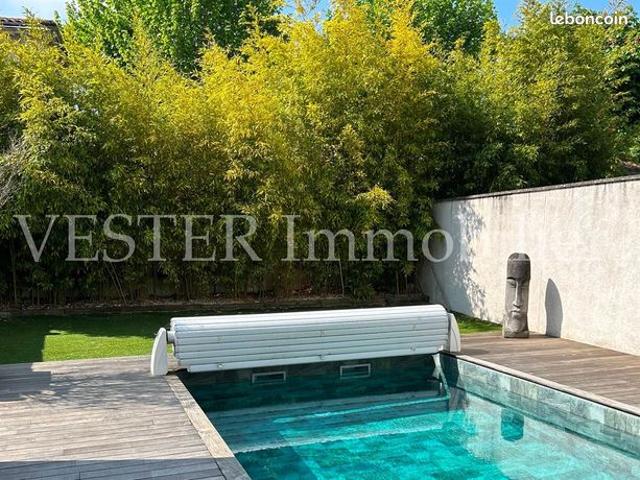 Maison 9 pièces 270 m²