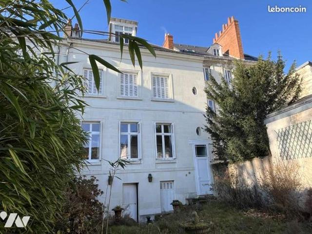 Maison 9 pièces 270 m²