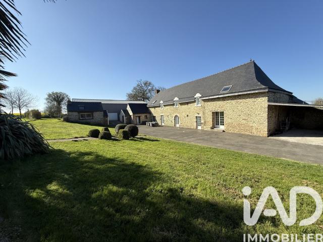 Maison 9 pièces 270 m²