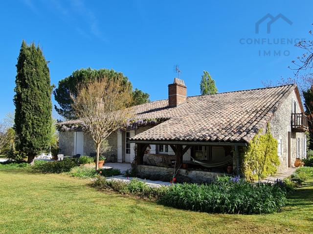 Maison 9 pièces 270 m²