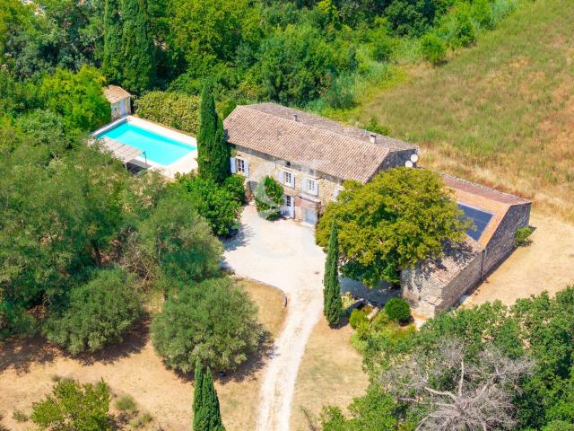 Maison 9 pièces 270 m²
