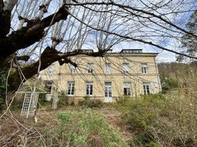 Maison 9 pièces 270 m²