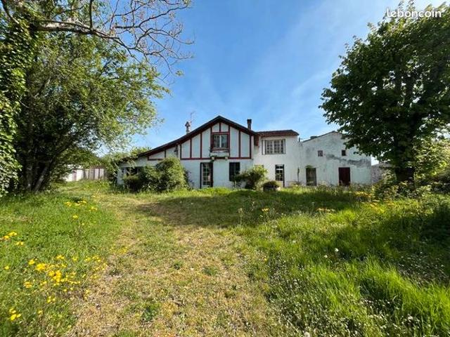 Maison 9 pièces 270 m²