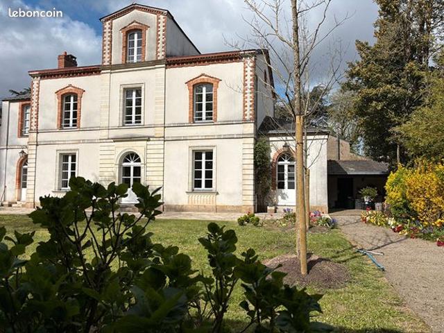 Maison 9 pièces 270 m²