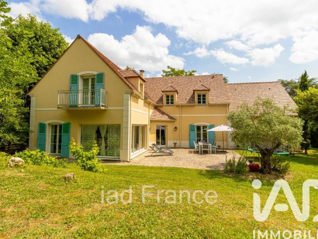 Maison 9 pièces 270 m²