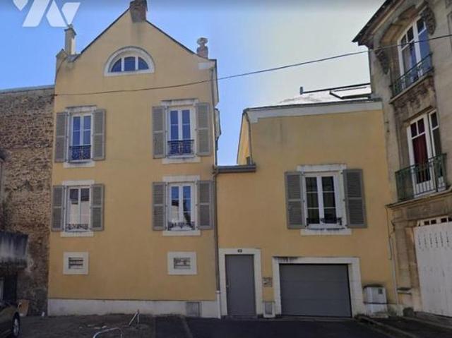 Maison 9 pièces 270 m²