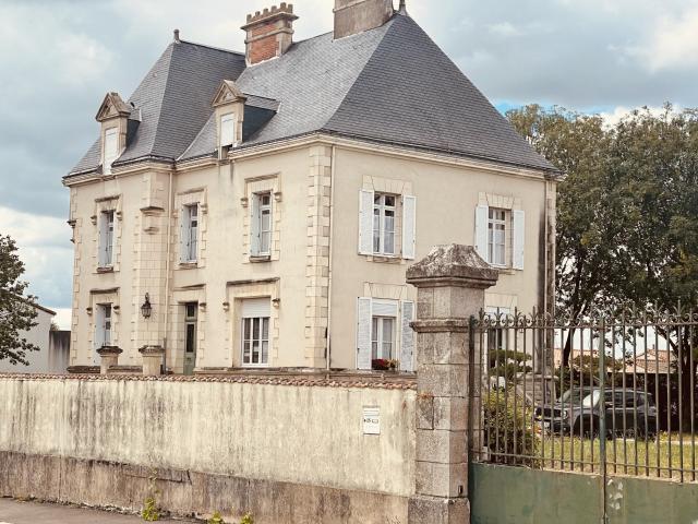 Maison 9 pièces 270 m²