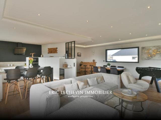 Maison 9 pièces 270 m²