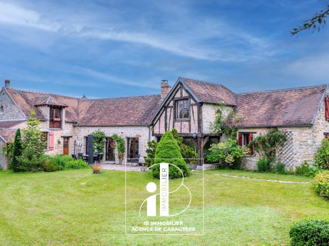Maison 9 pièces 270 m²