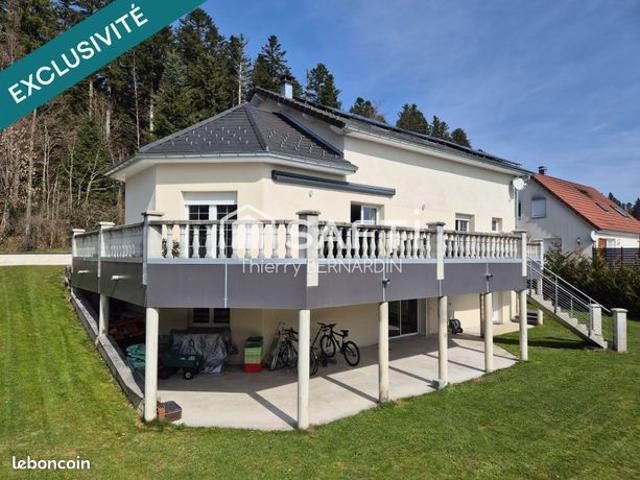 Maison 9 pièces 270 m²