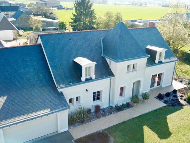 Maison 9 pièces 270 m²