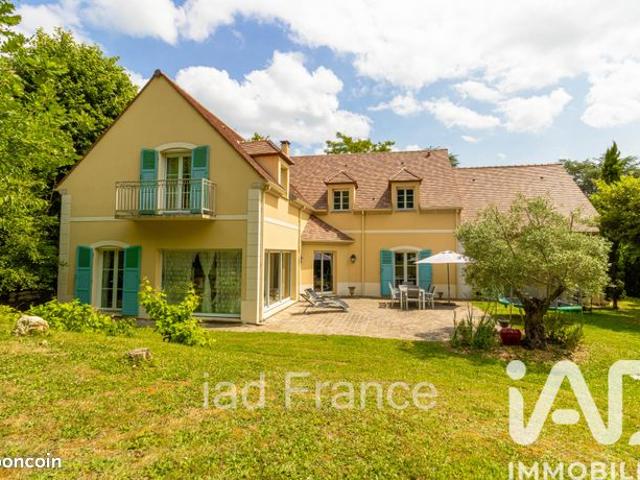 Maison 9 pièces 270 m²
