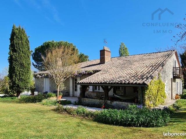 Maison 9 pièces 270 m²