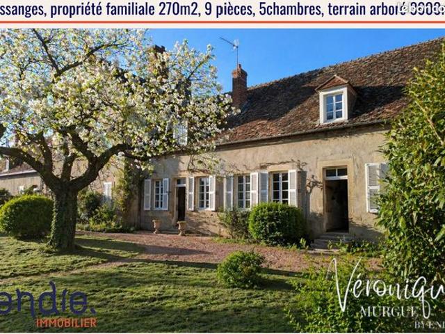 Maison 9 pièces 270 m²