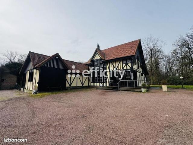 Maison 9 pièces 270 m²