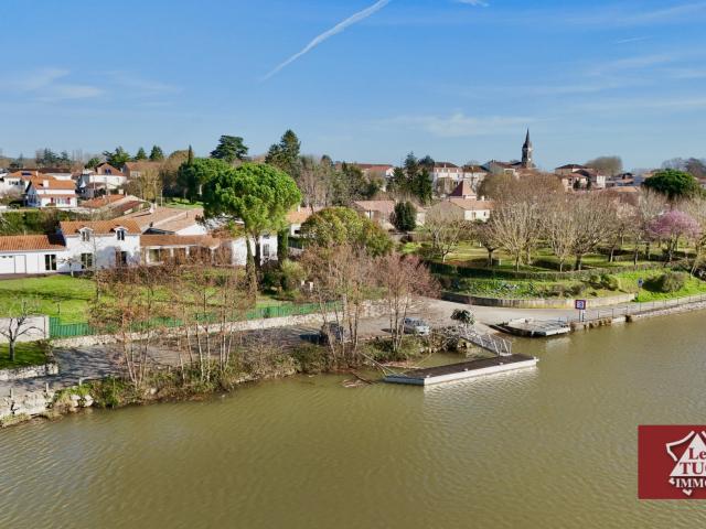 Maison 9 pièces 270 m²