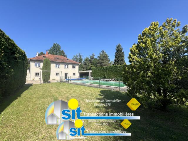 Maison 9 pièces 270 m²