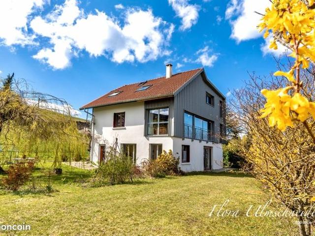 Maison 9 pièces 271 m²