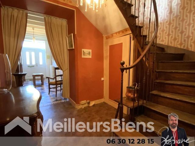 Maison 9 pièces 271 m²