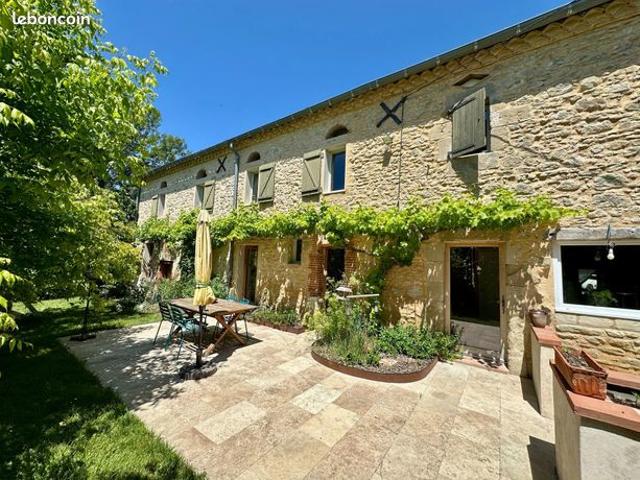 Maison 9 pièces 271 m²