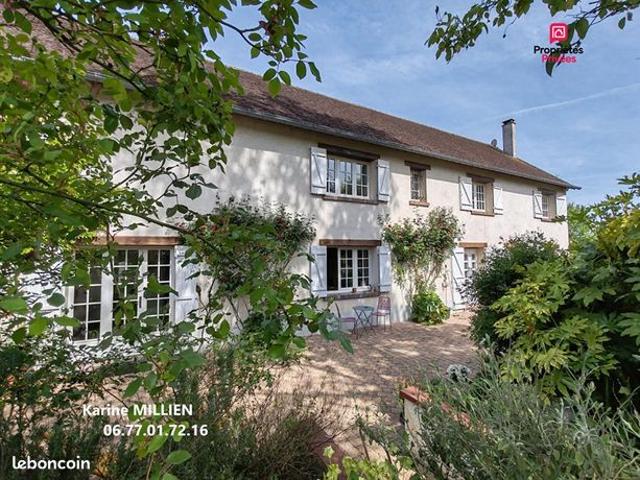 Maison 9 pièces 271 m²