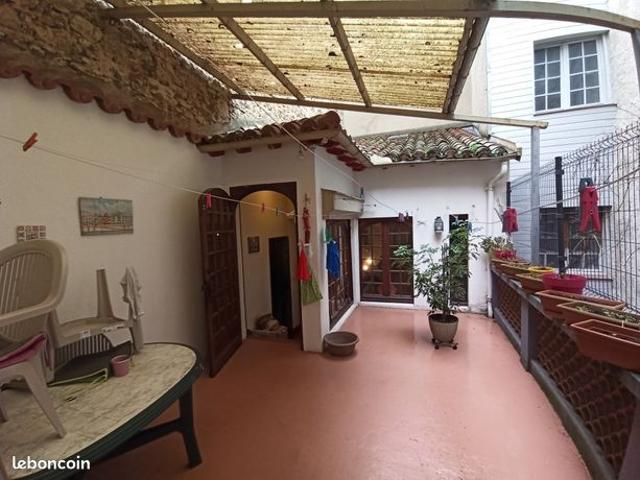 Maison 9 pièces 271 m²