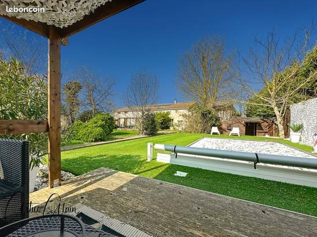 Maison 9 pièces 271 m²