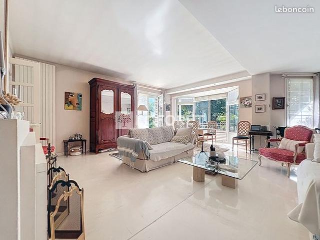 Maison 9 pièces 272 m²