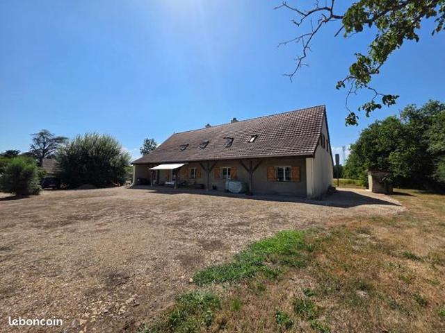 Maison 9 pièces 272 m²