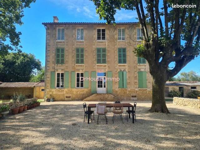 Maison 9 pièces 272 m²