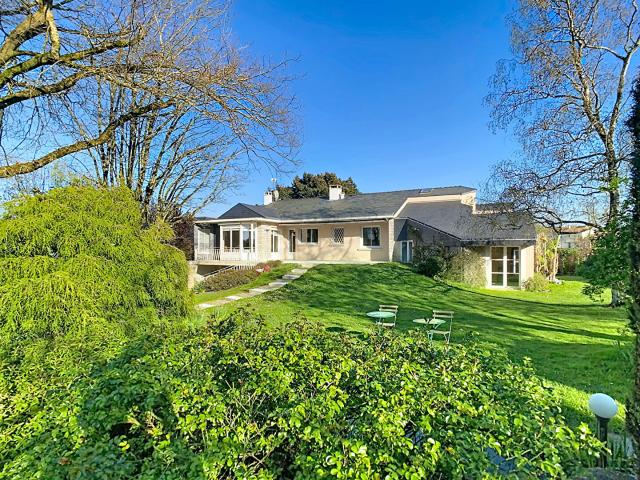 Maison 9 pièces 272 m²