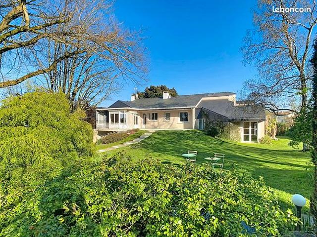 Maison 9 pièces 272 m²