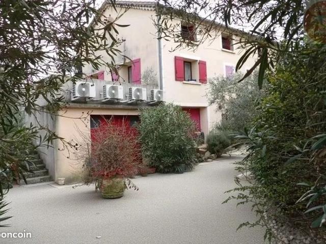 Maison 9 pièces 272 m²