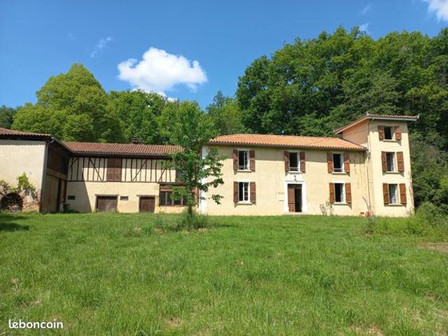 Maison 9 pièces 272 m²