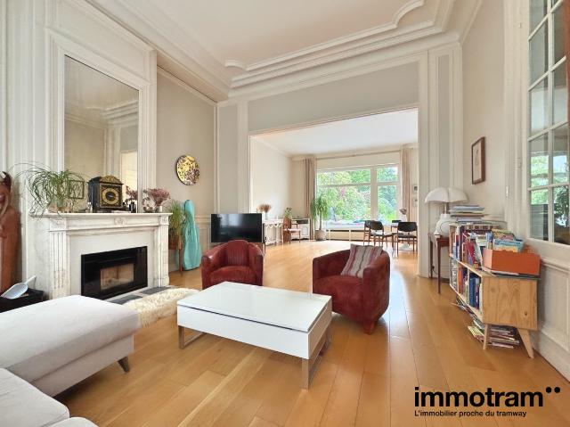 Maison 9 pièces 273 m²