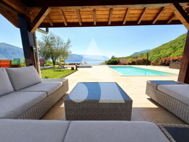 Maison 9 pièces 273 m²
