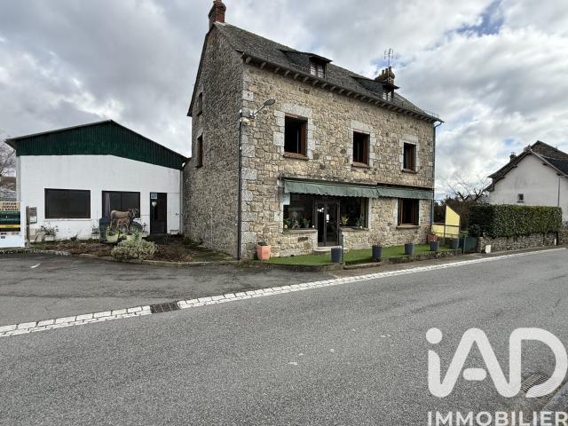 Maison 9 pièces 273 m²