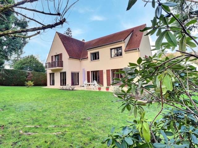 Maison 9 pièces 273 m²