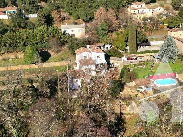 Maison 9 pièces 273 m²