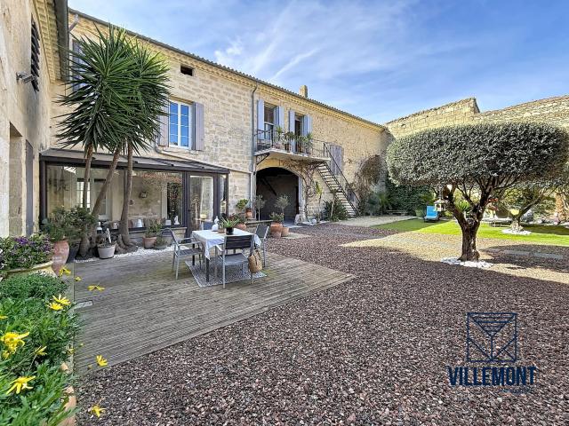 Maison 9 pièces 284 m²