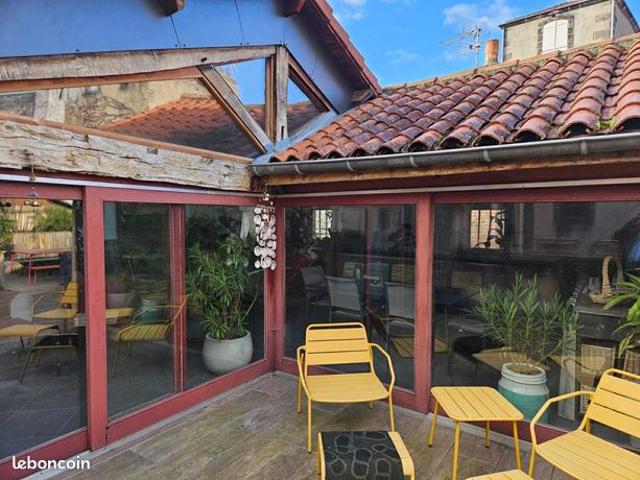 Maison 9 pièces 284 m²