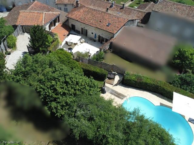 Maison 9 pièces 284 m²