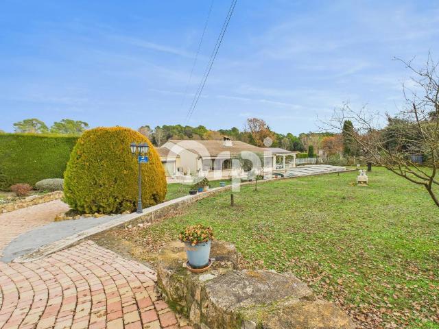 Maison 9 pièces 285 m²