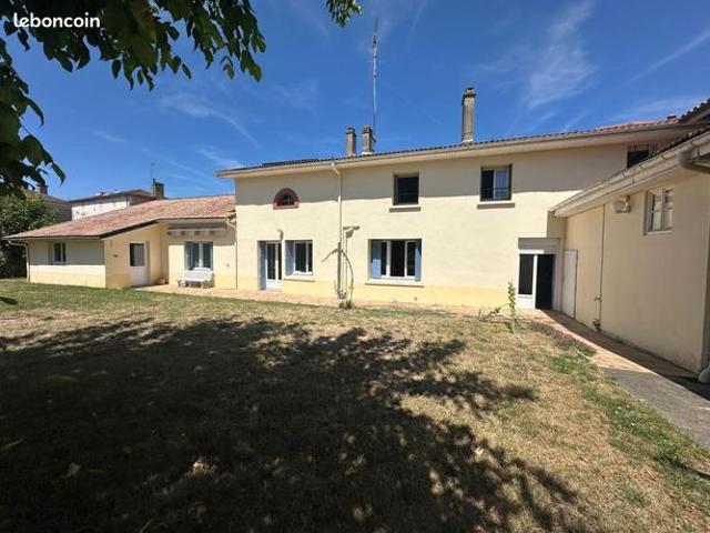 Maison 9 pièces 285 m²
