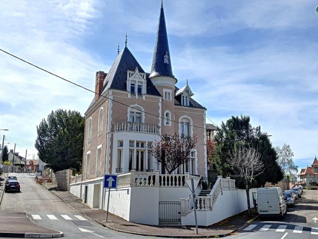 Maison 9 pièces 285 m²