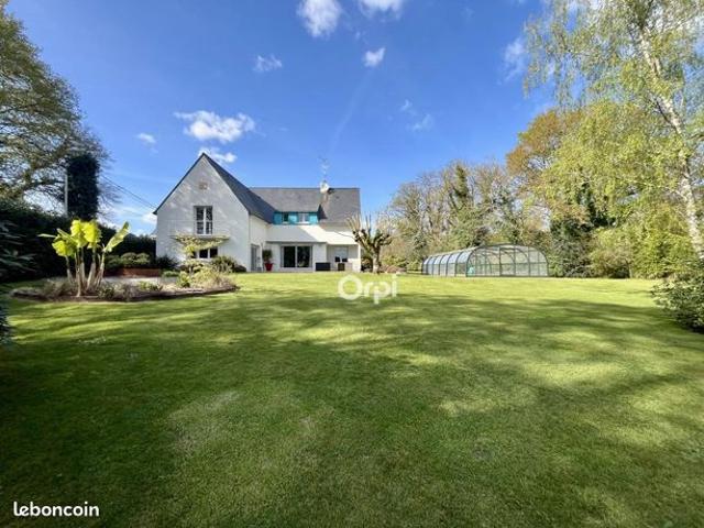 Maison 9 pièces 285 m²